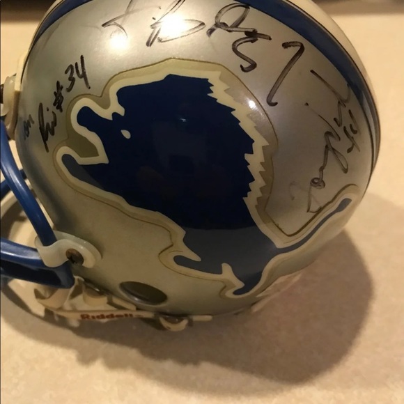 Detroit Lions autographed hats, miniature helmet and jersey. - Picture 3 of 10